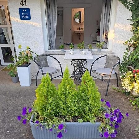 Soba Dvori Appartement Zaprešić Buitenkant foto